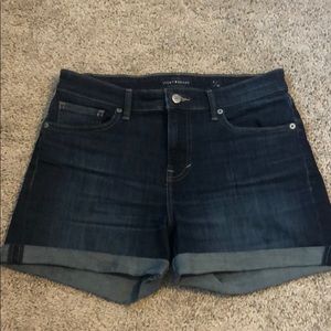 💰 3/$25 Lucky Brand Bermuda shorts size 6